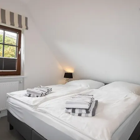 Daire Rüm Hart Ii, Weestersir Hörnum