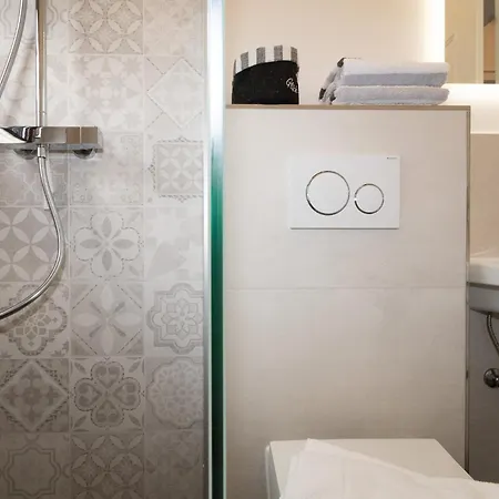 Daire Rüm Hart Ii, Weestersir *